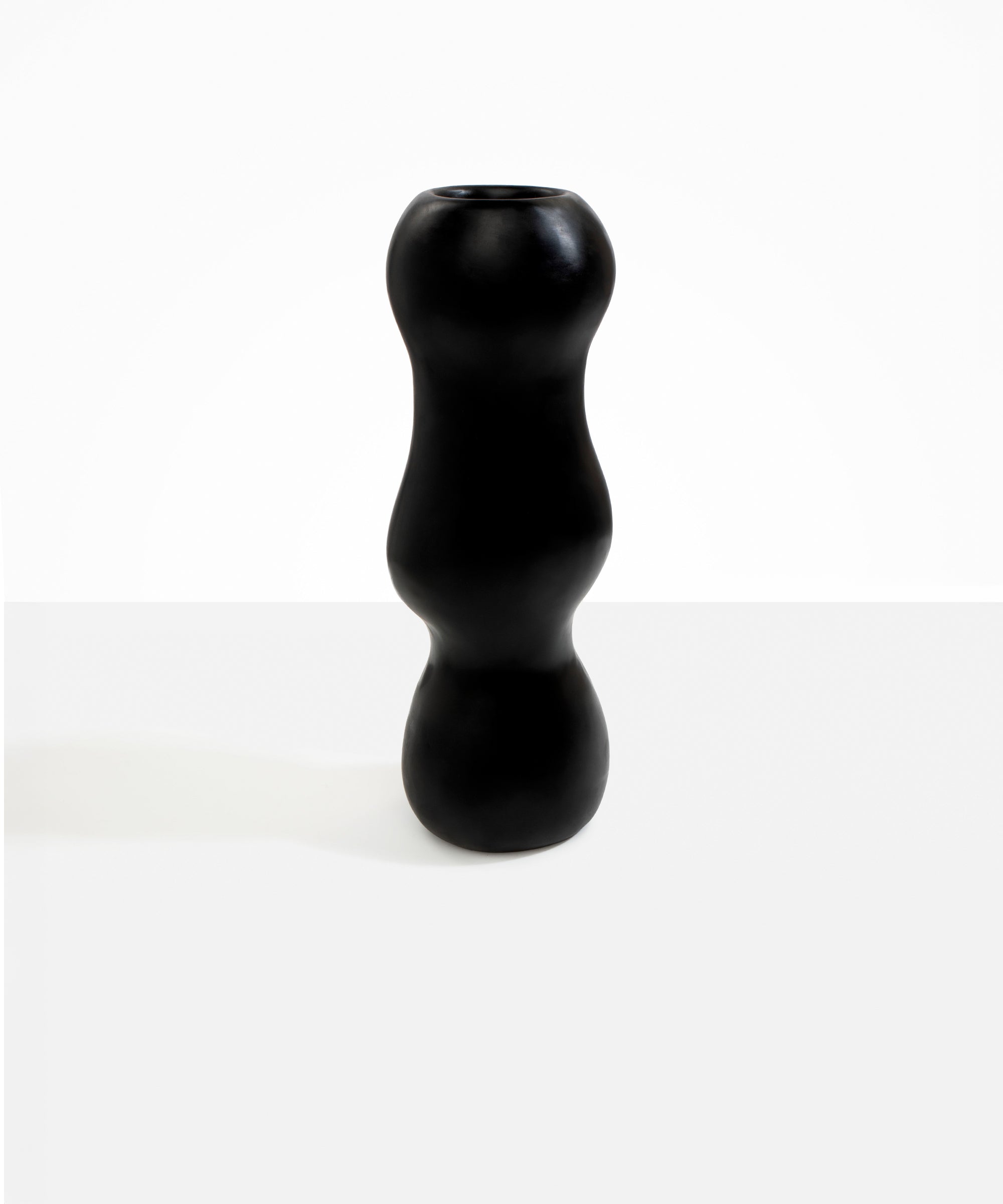 Classic Decorative Vase for Everyday Home Styling Style 4 - Image 3