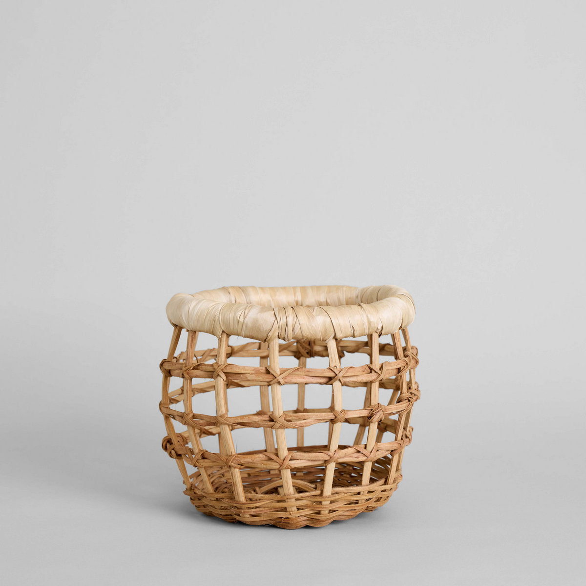 Refined Woven Storage Basket for Everyday Home Style 2 - Image 4